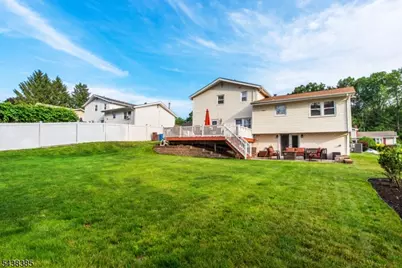 14 Stirling Ln, Wayne, NJ 07470 - Photo 21