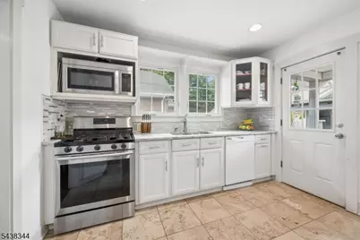 15 Clover Pl, Mine Hill, NJ 07803 - Photo 11