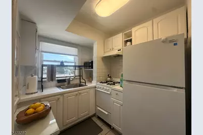 39 N Mountain Ave #5A, Montclair, NJ 07042 - Photo 17
