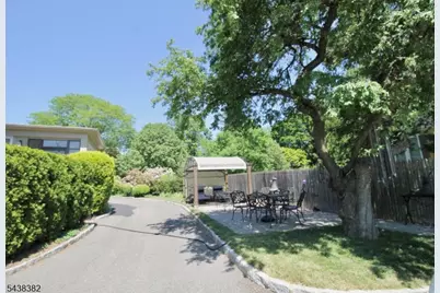 39 N Mountain Ave #5A, Montclair, NJ 07042 - Photo 31