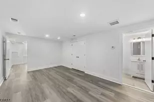 1119 Hampton Pl, Elizabeth, NJ 07201 - Photo 7