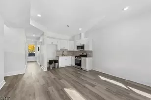 1119 Hampton Pl, Elizabeth, NJ 07201 - Photo 3