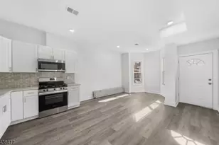 1119 Hampton Pl, Elizabeth, NJ 07201 - Photo 1