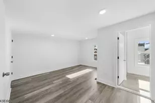 1119 Hampton Pl, Elizabeth, NJ 07201 - Photo 9