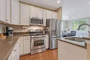 17 Lara Pl, Warren Township, NJ 07059 - Photo 3