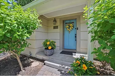 7 Molly Stark Dr, Morris Township, NJ 07960 - Photo 3