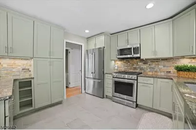 7 Molly Stark Dr, Morris Township, NJ 07960 - Photo 13