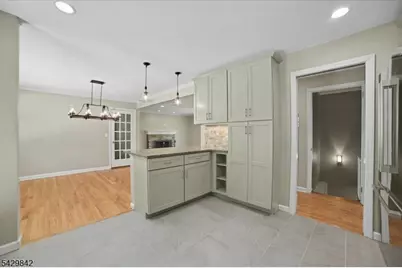 7 Molly Stark Dr, Morris Township, NJ 07960 - Photo 11