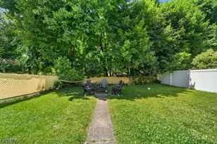 121 Smallwood Ave, Belleville, NJ 07109 - Photo 33