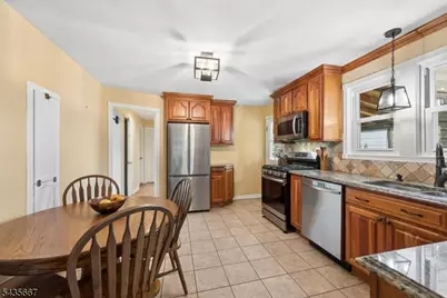 336 Vanderveer Rd, Bridgewater, NJ 08807 - Photo 7