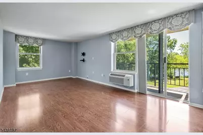 300 Main St, Little Falls Township, NJ 07424 - Photo 13