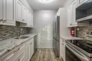 300 Main St, Little Falls Township, NJ 07424 - Photo 5