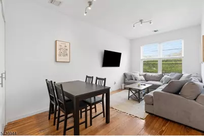 22 Willowdale Ave #2, Montclair, NJ 07042 - Photo 9