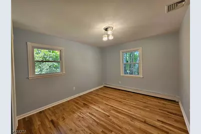 504 Edith Rd, Roxbury Township, NJ 07850 - Photo 13