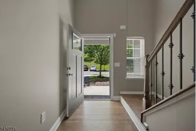 9 Coneflower Ct, Allamuchy Township, NJ 07840 - Photo 5