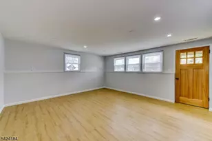 305 Buttfield Dr, Plainfield, NJ 07060 - Photo 17