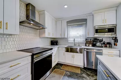 305 Buttfield Dr, Plainfield, NJ 07060 - Photo 13