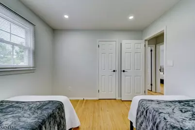 305 Buttfield Dr, Plainfield, NJ 07060 - Photo 23