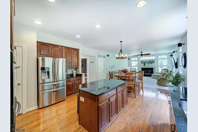 28 Primrose Ln, Sparta Township, NJ 07871 - Photo 9
