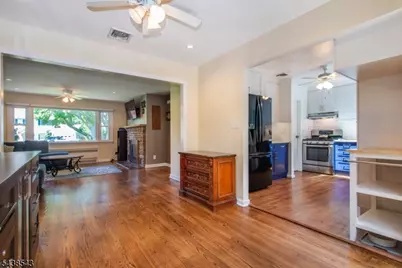 4 Brookhill Pl, Little Falls Township, NJ 07424 - Photo 7