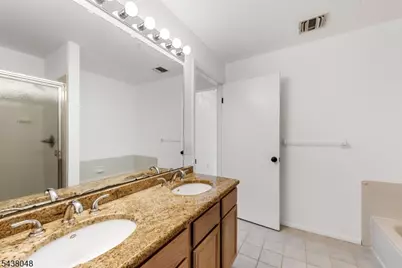 129 Autumn Ct, Roxbury Township, NJ 07852 - Photo 13