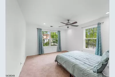 129 Autumn Ct, Roxbury Township, NJ 07852 - Photo 11