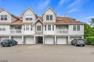 129 Autumn Ct, Roxbury Township, NJ 07852 - Photo 1