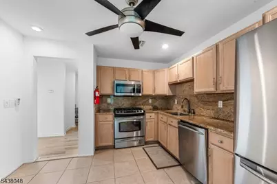 129 Autumn Ct, Roxbury Township, NJ 07852 - Photo 9