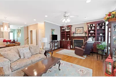18 Kentworth Ct, Raritan Township, NJ 08822 - Photo 13