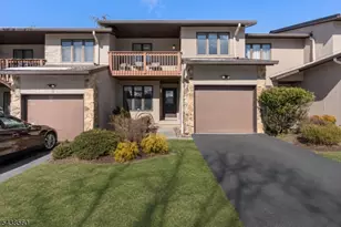 3 Dogwood Ct, Woodland Park, NJ 07424 - Photo 1