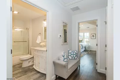 21 Chaz Way, Fairfield, NJ 07004 - Photo 13