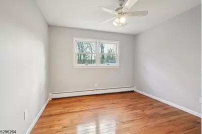 7 Mansfield Ct, Livingston, NJ 07039 - Photo 23