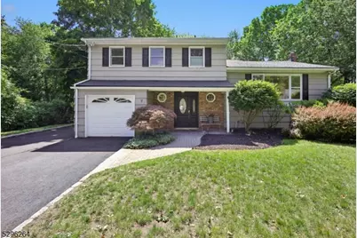 7 Mansfield Ct, Livingston, NJ 07039 - Photo 1