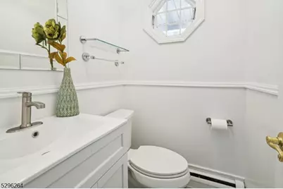 7 Mansfield Ct, Livingston, NJ 07039 - Photo 21