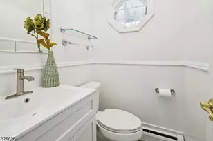 7 Mansfield Ct, Livingston, NJ 07039 - Photo 21