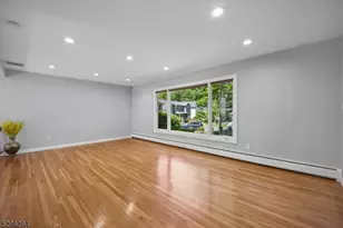 7 Mansfield Ct, Livingston, NJ 07039 - Photo 13