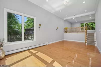 7 Mansfield Ct, Livingston, NJ 07039 - Photo 9