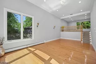 7 Mansfield Ct, Livingston, NJ 07039 - Photo 9