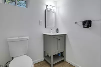 34 Cloverhill Pl, Montclair, NJ 07042 - Photo 25