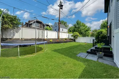 34 Cloverhill Pl, Montclair, NJ 07042 - Photo 27
