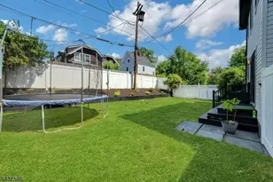 34 Cloverhill Pl, Montclair, NJ 07042 - Photo 27