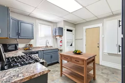 45 Union Ave, Belleville, NJ 07109 - Photo 9