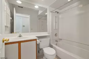 110 Stratford Pl, Bridgewater, NJ 08805 - Photo 19
