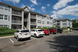 110 Stratford Pl, Bridgewater, NJ 08805 - Photo 3