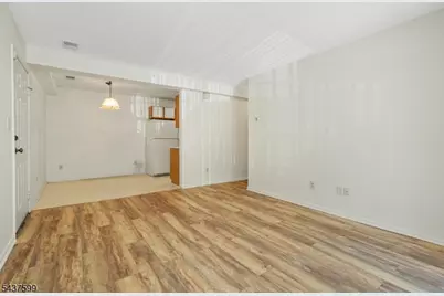 110 Stratford Pl, Bridgewater, NJ 08805 - Photo 9