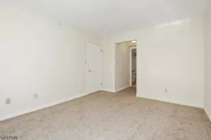 110 Stratford Pl, Bridgewater, NJ 08805 - Photo 23