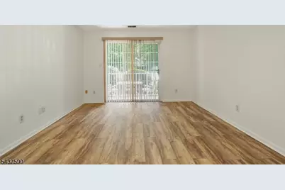 110 Stratford Pl, Bridgewater, NJ 08805 - Photo 5