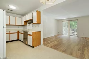 110 Stratford Pl, Bridgewater, NJ 08805 - Photo 11