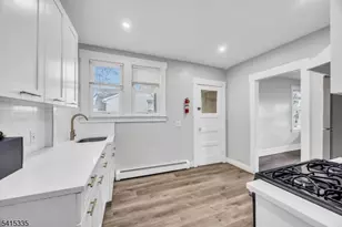 425 Mercer Ave, Roselle, NJ 07203 - Photo 19