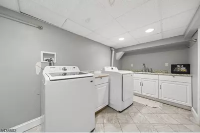 36 Woodside Ave, Hawthorne, NJ 07506 - Photo 23
